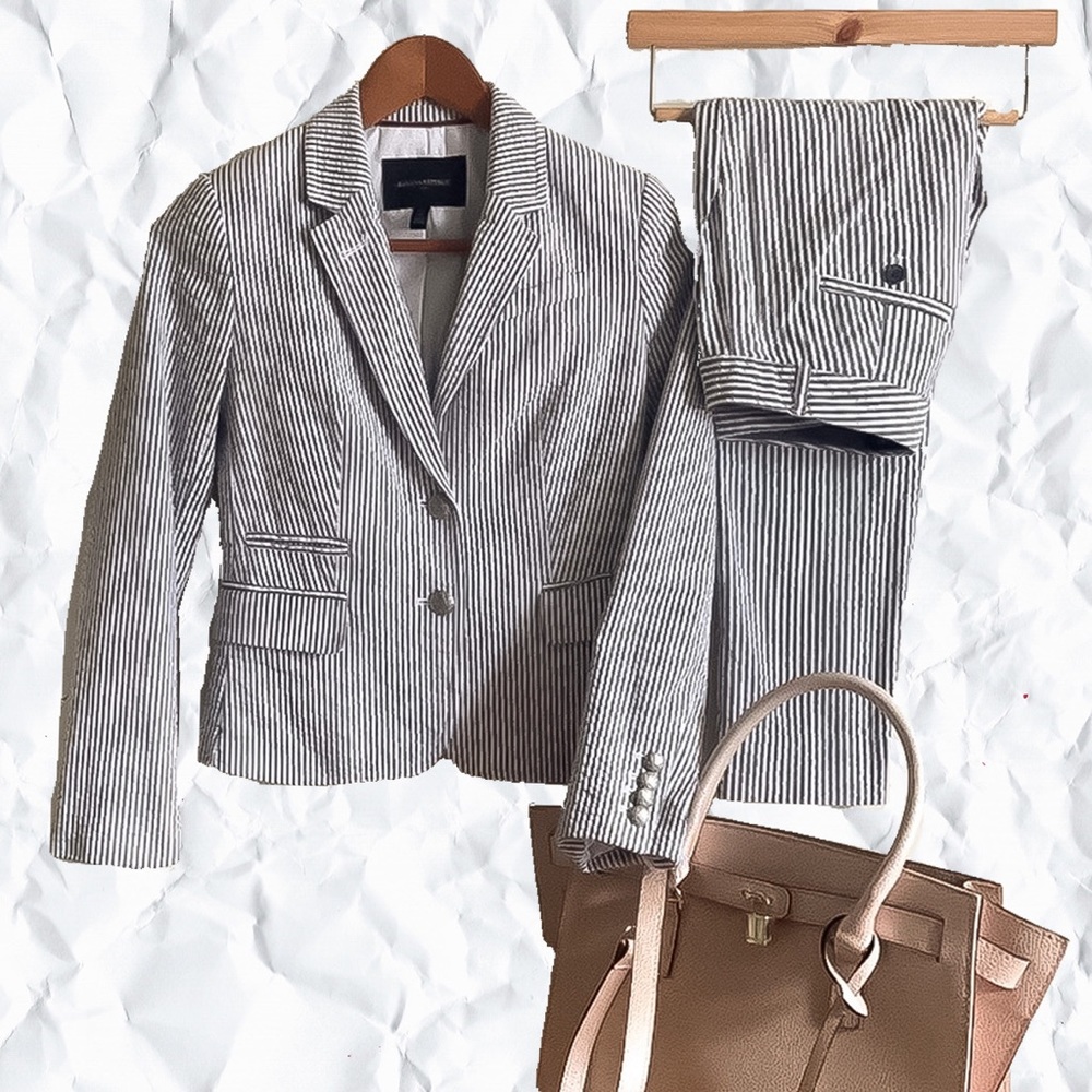 Banana Republic Women’s 0P Grey Seersucker Suit
